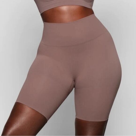 New WO Box Skims Seamless Sculpt Mid Thigh Short Umber 4X/5X - Picture 3 of 3